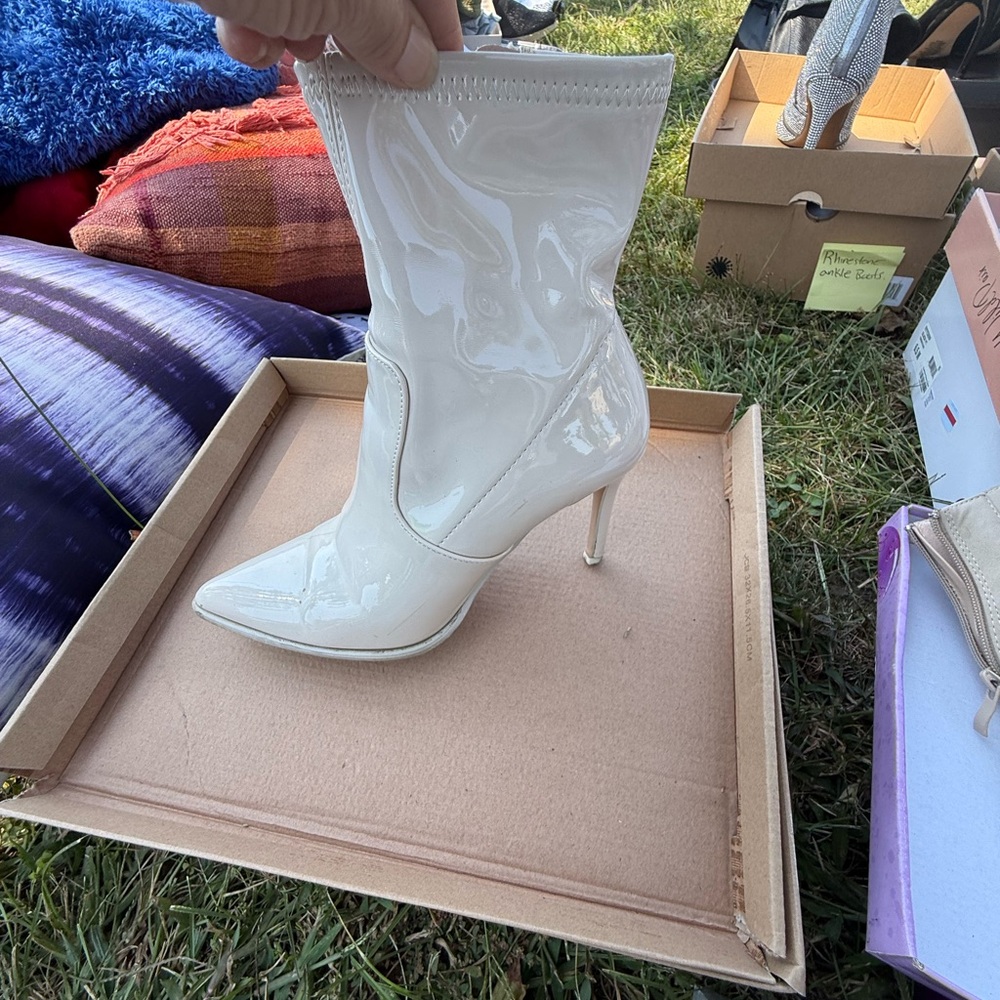 Steve Madden Elwyn patent color Bone Stiletto Boots